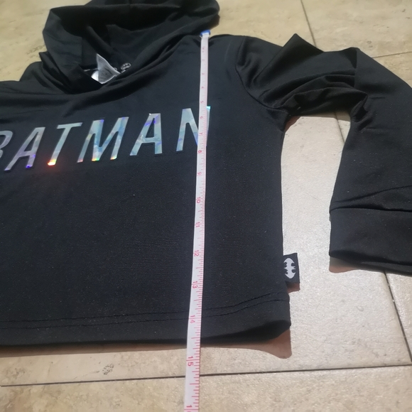 🔵 3/$30 Women's Cropped Batman Shirt - Picture 8 of 15